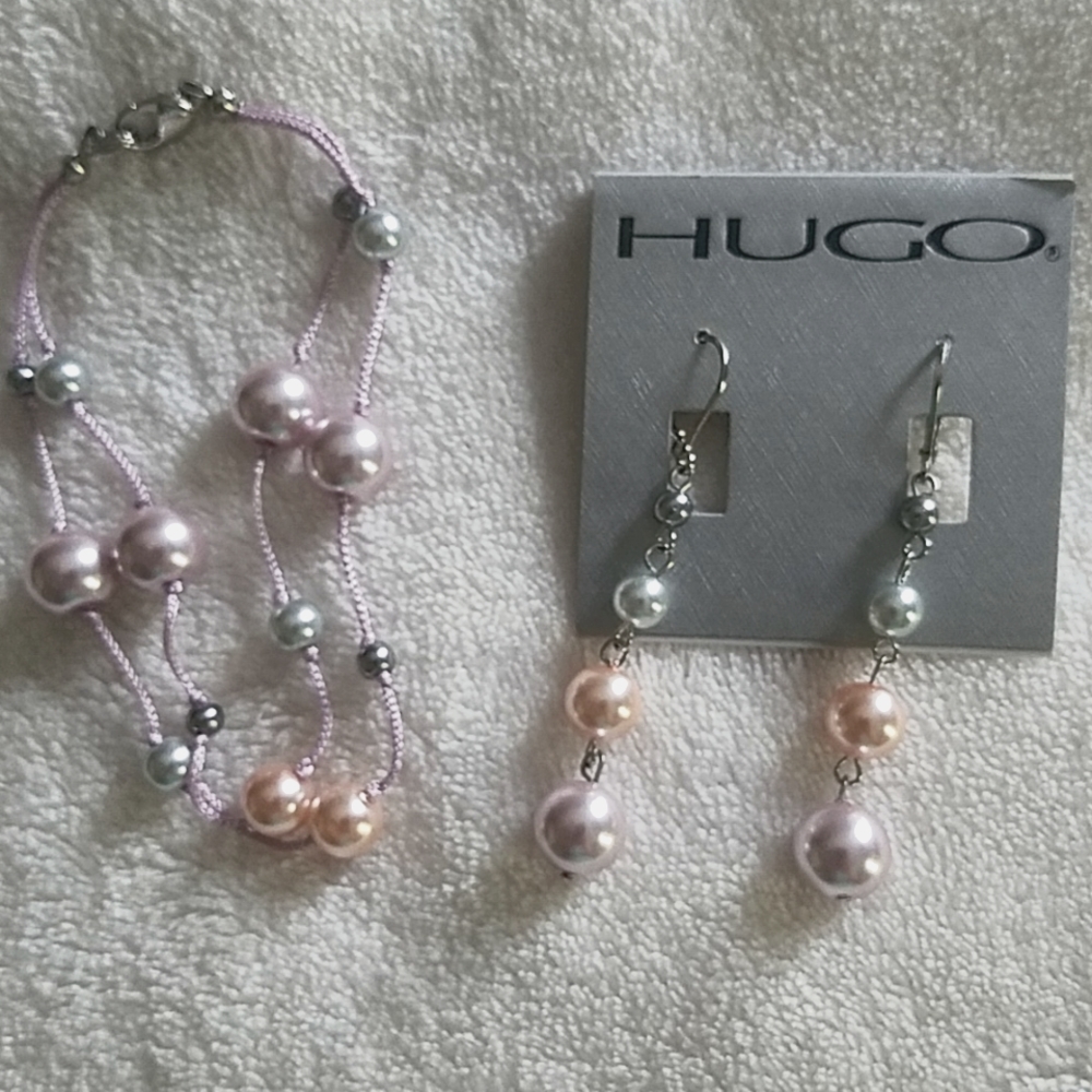 Earrings and bracelet set. NEW!!